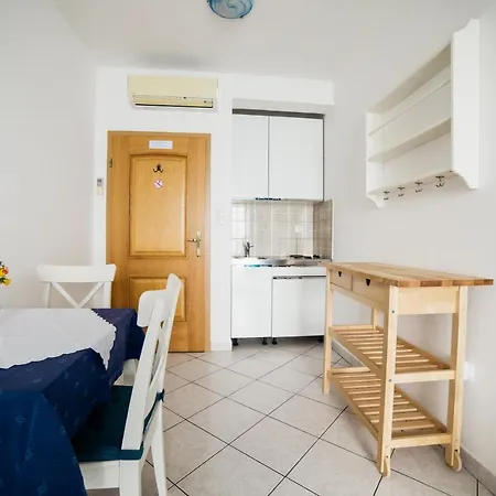 Apartment 5206d *