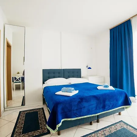 Apartment 5206d